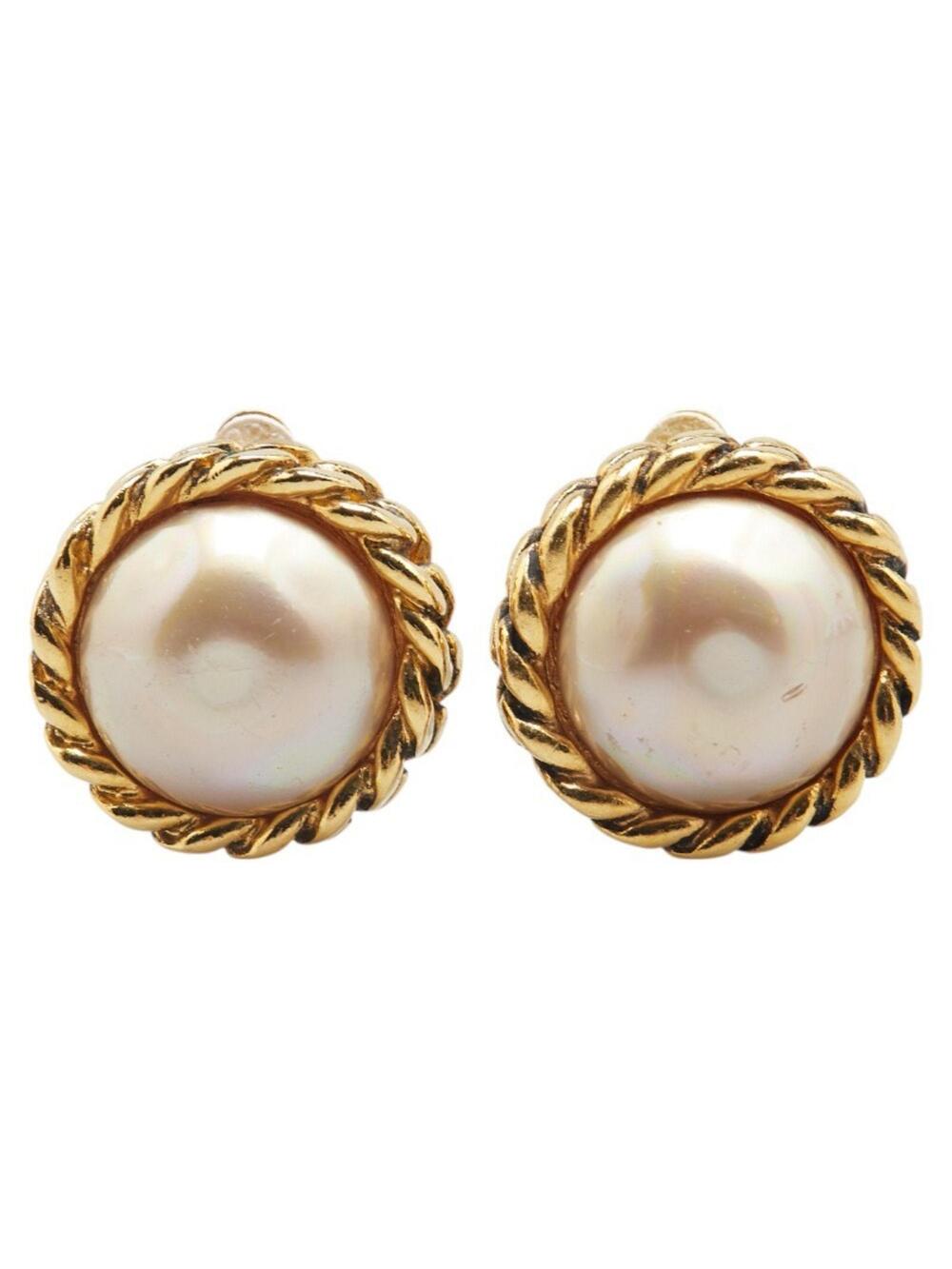 Chanel Vintage Earrings Pearl Gold-Tone #209416C46B